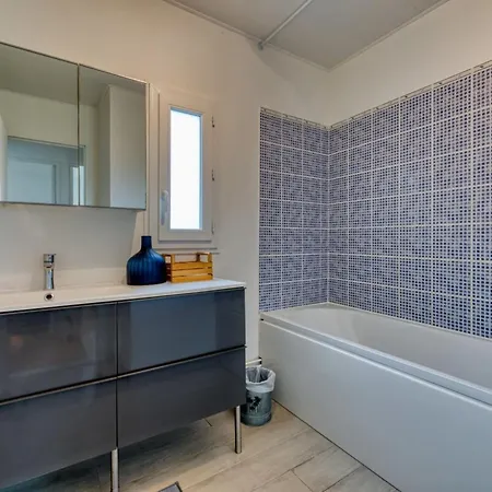 Amelie F5 Avec Stationnement * Val-de-Reuil